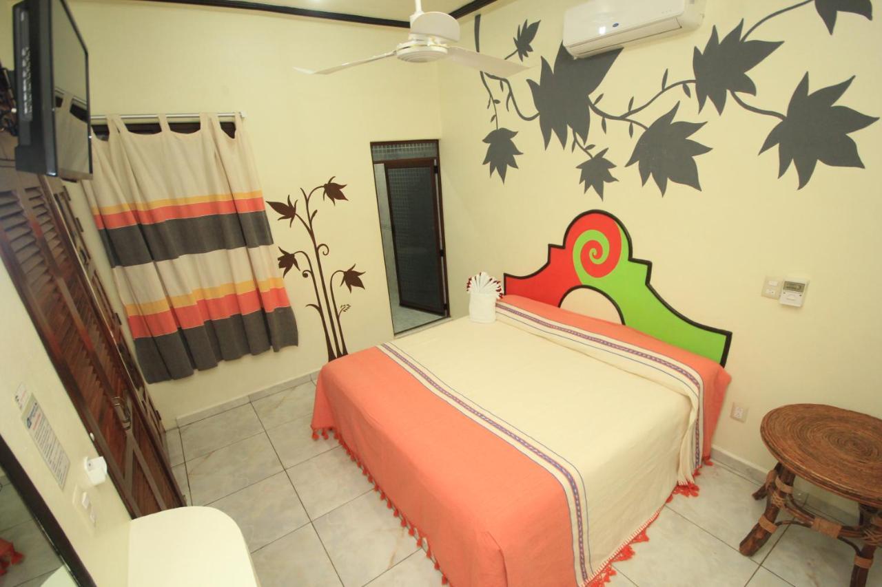 Hotel Posada Diamante Санта Крус Уатулко Екстериор снимка